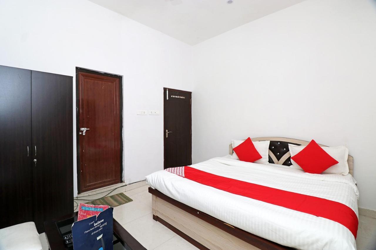 Oyo 24572 Express Inn Lucknow Esterno foto