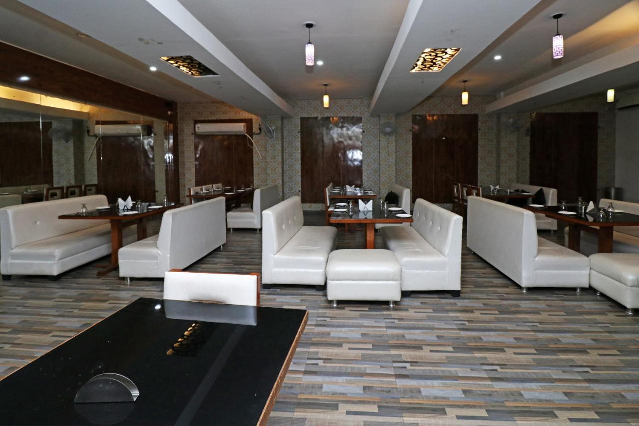 Oyo 24572 Express Inn Lucknow Esterno foto