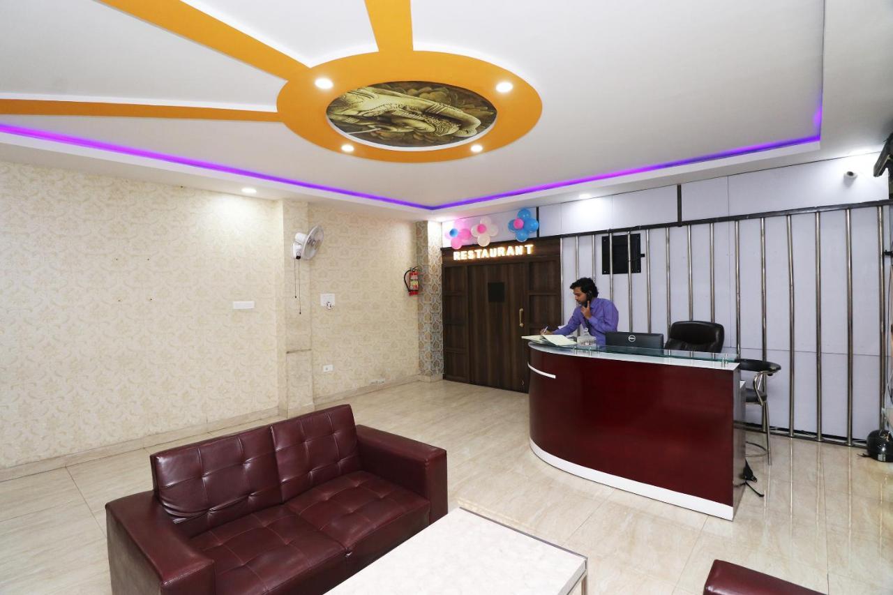 Oyo 24572 Express Inn Lucknow Esterno foto